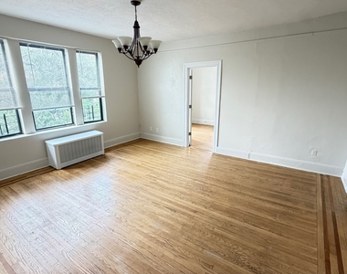 160-4 Sanford Avenue - Photo Thumbnail 6