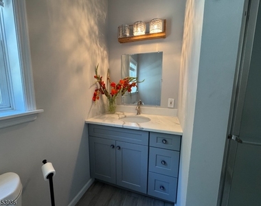 32 Woodland Dr - Photo Thumbnail 22