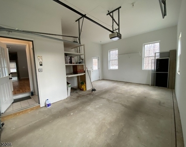 32 Woodland Dr - Photo Thumbnail 33