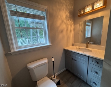 32 Woodland Dr - Photo Thumbnail 23