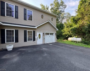 32 Woodland Dr - Photo Thumbnail 6