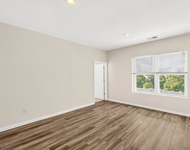 62 W Main St - Photo Thumbnail 15