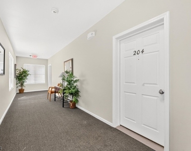 62 W Main St - Photo Thumbnail 1