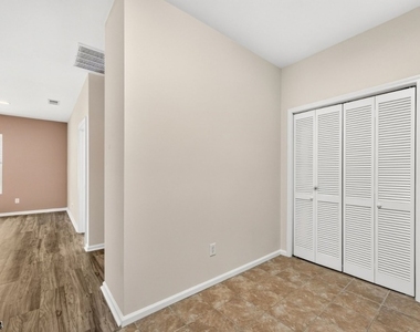 62 W Main St - Photo Thumbnail 8