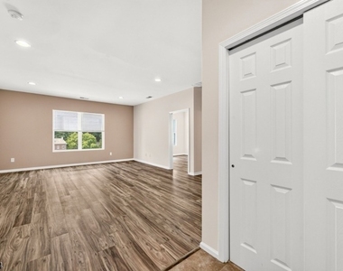 62 W Main St - Photo Thumbnail 3
