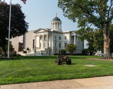 62 W Main St - Photo Thumbnail 35