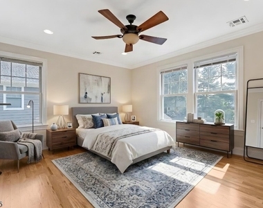51 Summit Ave, Unit A - Photo Thumbnail 12