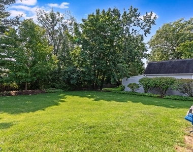 51 Summit Ave, Unit A - Photo Thumbnail 25