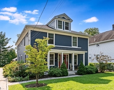 51 Summit Ave, Unit A - Photo Thumbnail 2