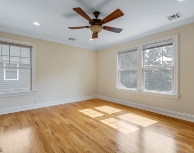 51 Summit Ave, Unit A - Photo Thumbnail 13
