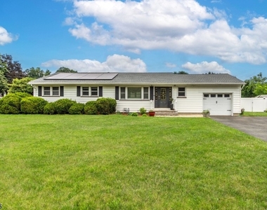7 Bari Dr - Photo Thumbnail 3