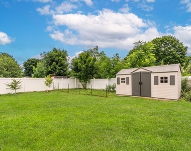 7 Bari Dr - Photo Thumbnail 29