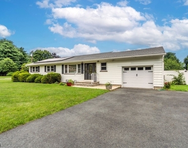 7 Bari Dr - Photo Thumbnail 2