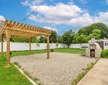 7 Bari Dr - Photo Thumbnail 30