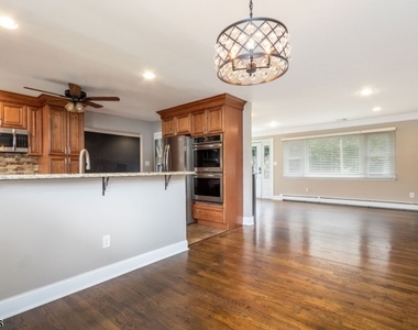 7 Bari Dr - Photo Thumbnail 11