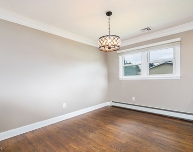 7 Bari Dr - Photo Thumbnail 13