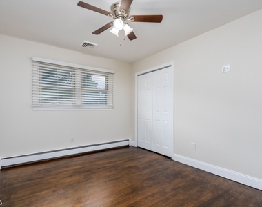 7 Bari Dr - Photo Thumbnail 22