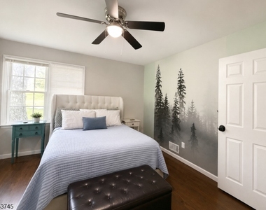 644 Montgomery Rd - Photo Thumbnail 11