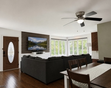 644 Montgomery Rd - Photo Thumbnail 5