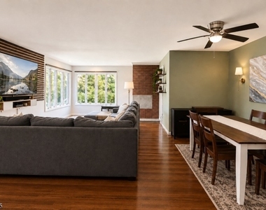 644 Montgomery Rd - Photo Thumbnail 2