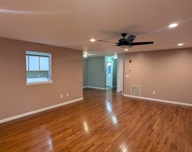 316 Ventnor Ct - Photo Thumbnail 31