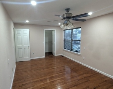 316 Ventnor Ct - Photo Thumbnail 21