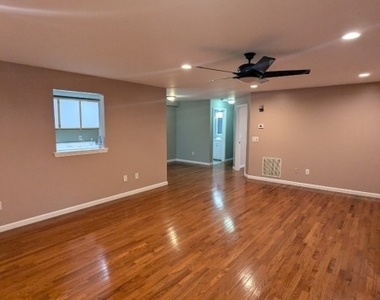 316 Ventnor Ct - Photo Thumbnail 30