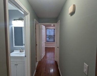 316 Ventnor Ct - Photo Thumbnail 16