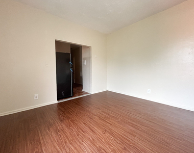 973 Aldus Street - Photo Thumbnail 2