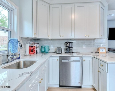 328 Newark Avenue - Photo Thumbnail 9