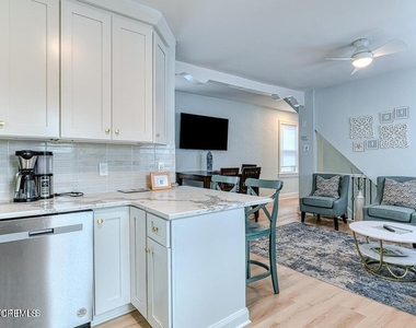 328 Newark Avenue - Photo Thumbnail 7