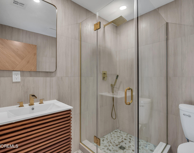 24 Johnston Street - Photo Thumbnail 9