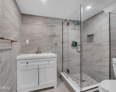 24 Johnston Street - Photo Thumbnail 20