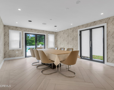 24 Johnston Street - Photo Thumbnail 5
