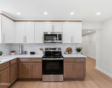 2 Leighton Lane - Photo Thumbnail 17