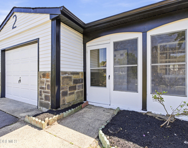 2 Leighton Lane - Photo Thumbnail 4