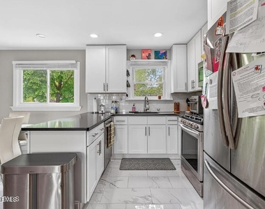 618 Illinois Avenue - Photo Thumbnail 9