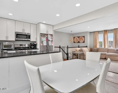 618 Illinois Avenue - Photo Thumbnail 11