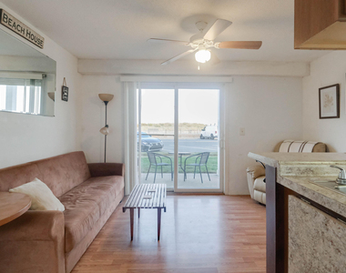 100 Ocean Avenue N - Photo Thumbnail 3