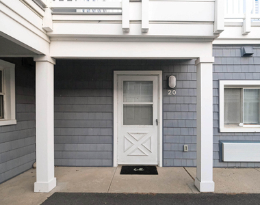 100 Ocean Avenue N - Photo Thumbnail 1