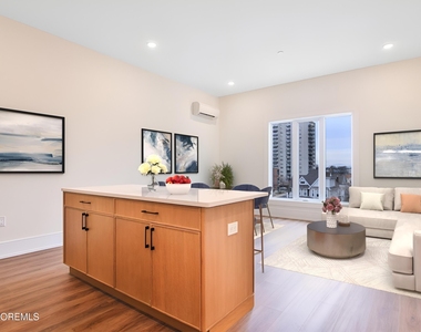 527 Bangs Avenue - Photo Thumbnail 1