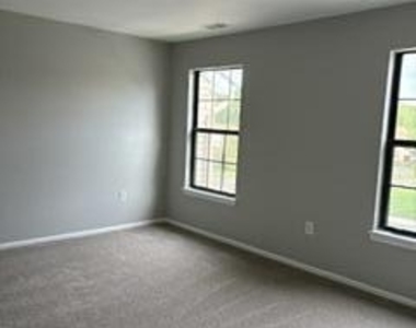 38 Worthington Court - Photo Thumbnail 9