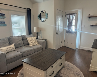 606 Hammond Avenue - Photo Thumbnail 5