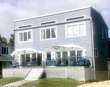 410 Burlington Avenue - Photo Thumbnail 24