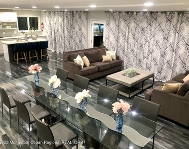 410 Burlington Avenue - Photo Thumbnail 11