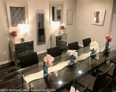 410 Burlington Avenue - Photo Thumbnail 10