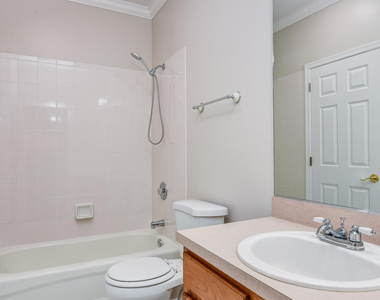 574 Saint Andrews Place - Photo Thumbnail 21