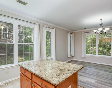 574 Saint Andrews Place - Photo Thumbnail 10