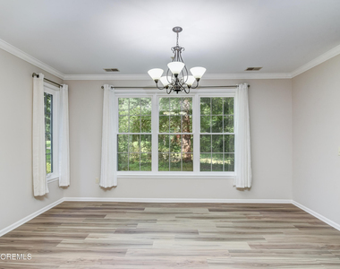 574 Saint Andrews Place - Photo Thumbnail 13