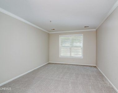 574 Saint Andrews Place - Photo Thumbnail 14